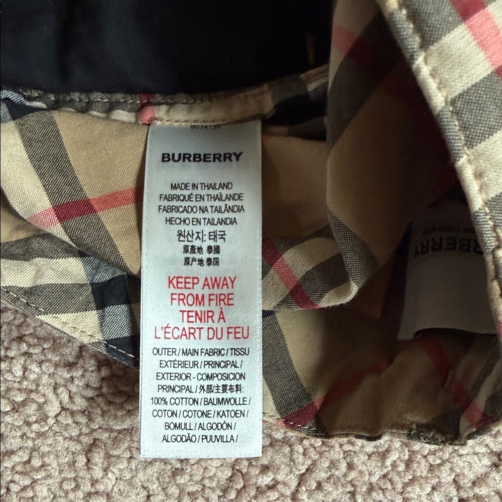 Burberry Boys Classic Plaid Shorts - Tan/Black/Red size 6 - Picture 5 of 6